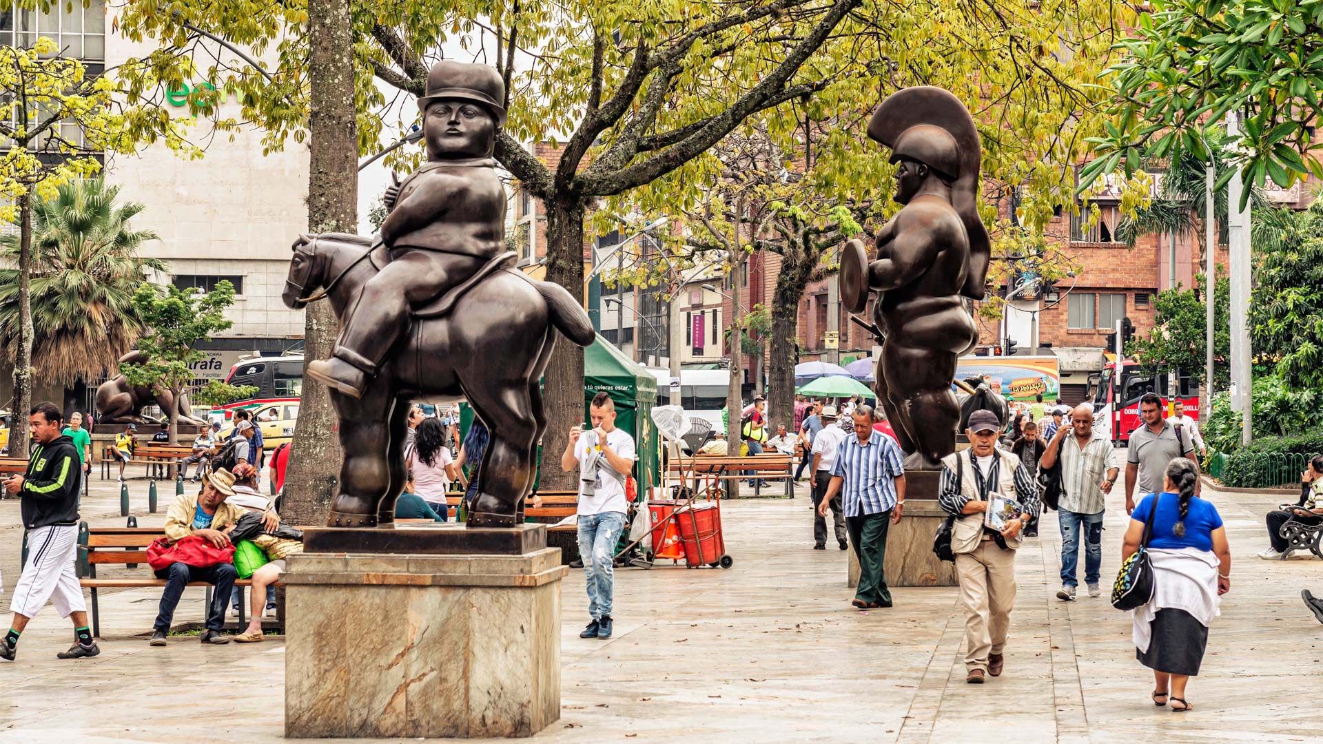 An image of Botero sculpture