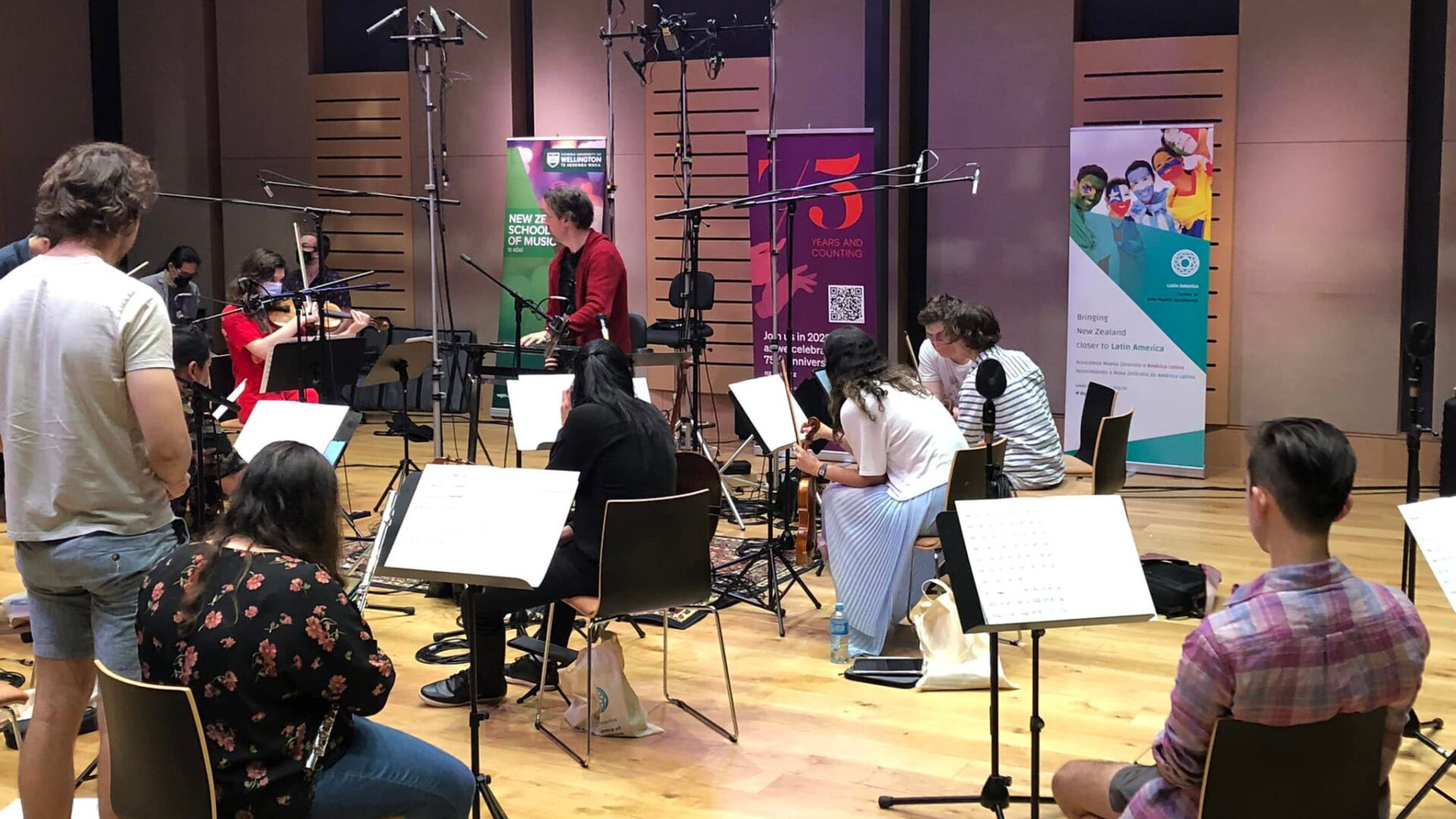 An image of students rehearsing the Irisado piece of music