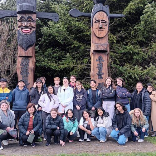 An image of the NA Study Tour participants at the Korean garden in Dunedin